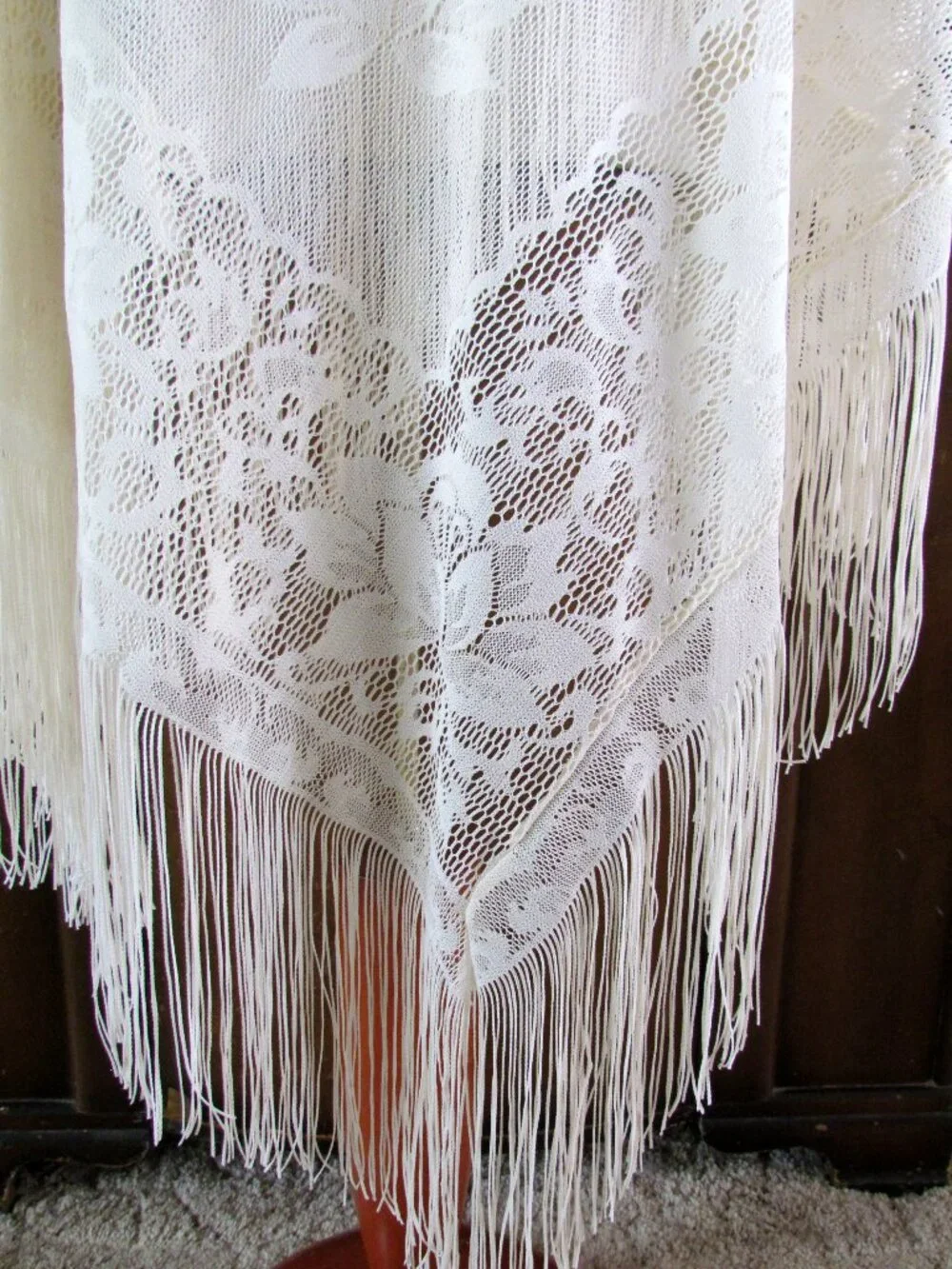 IVORY SHAWL, 55